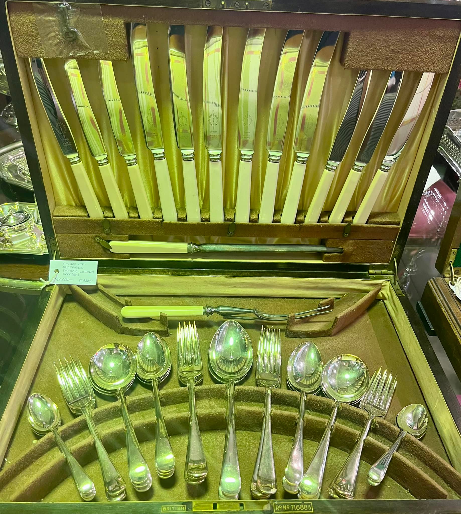 Viners Ltd Sheffield silver plated 47-piece ivorine cutlery canteen with original key, c1930’s: R12,000