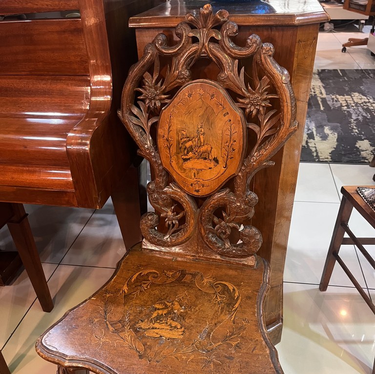 19th-Century Swiss Brienz "Black Forest" Hall Chair: R9,000