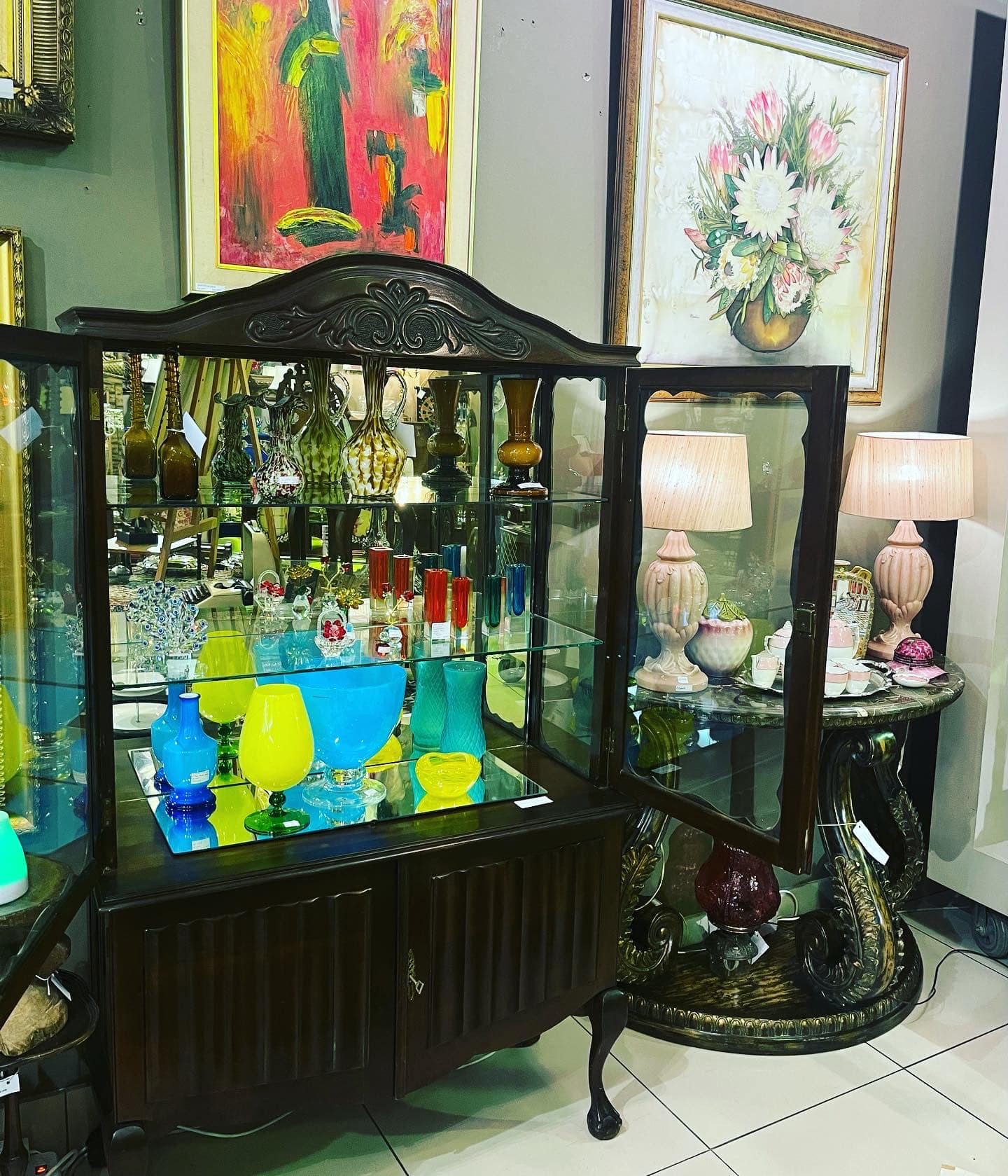 Ball and claw display cabinet R20,000