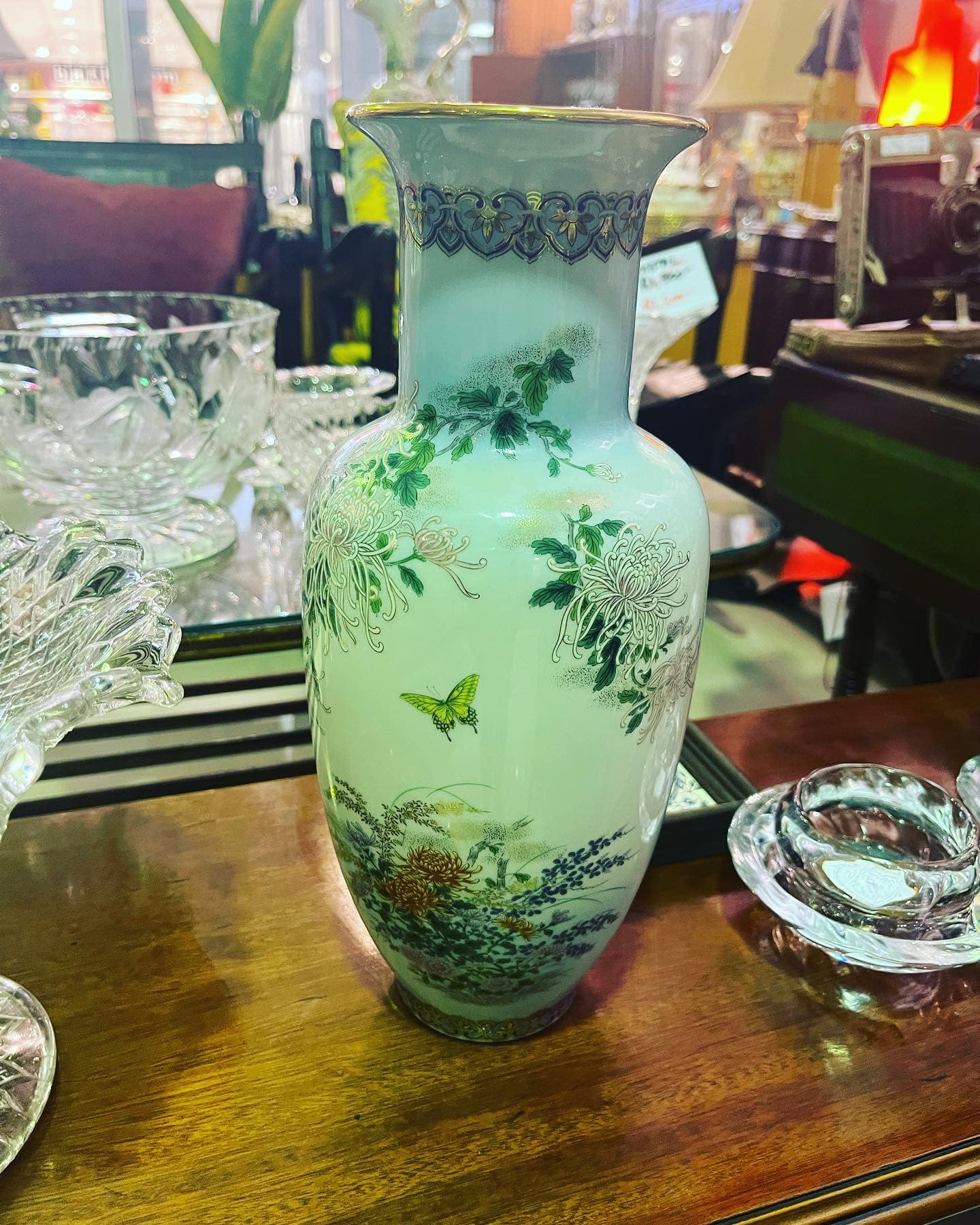 Japanese Kyoto hand painted vase: R1,500