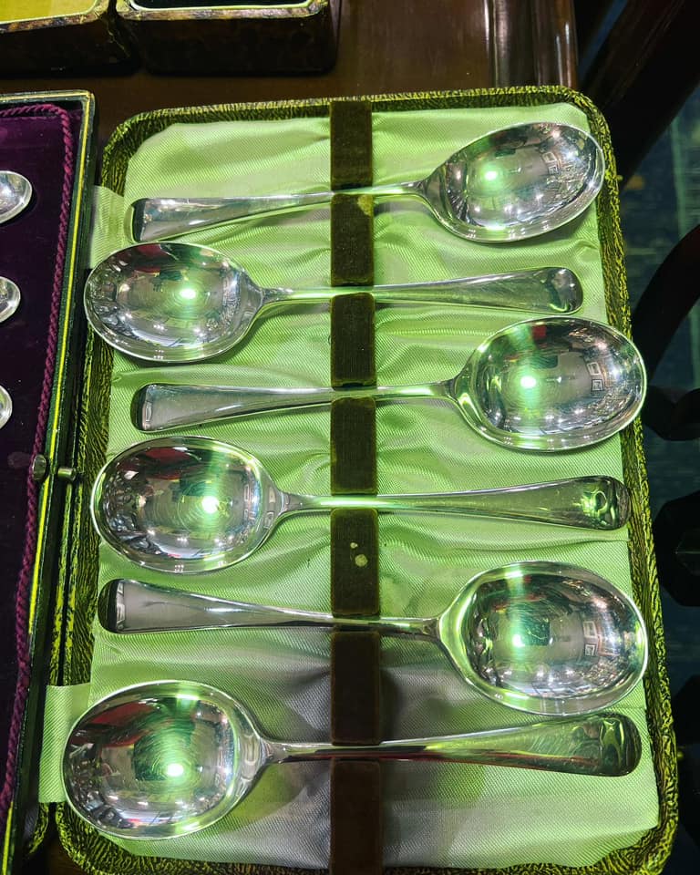 Set of 6 silver plated soup spoons