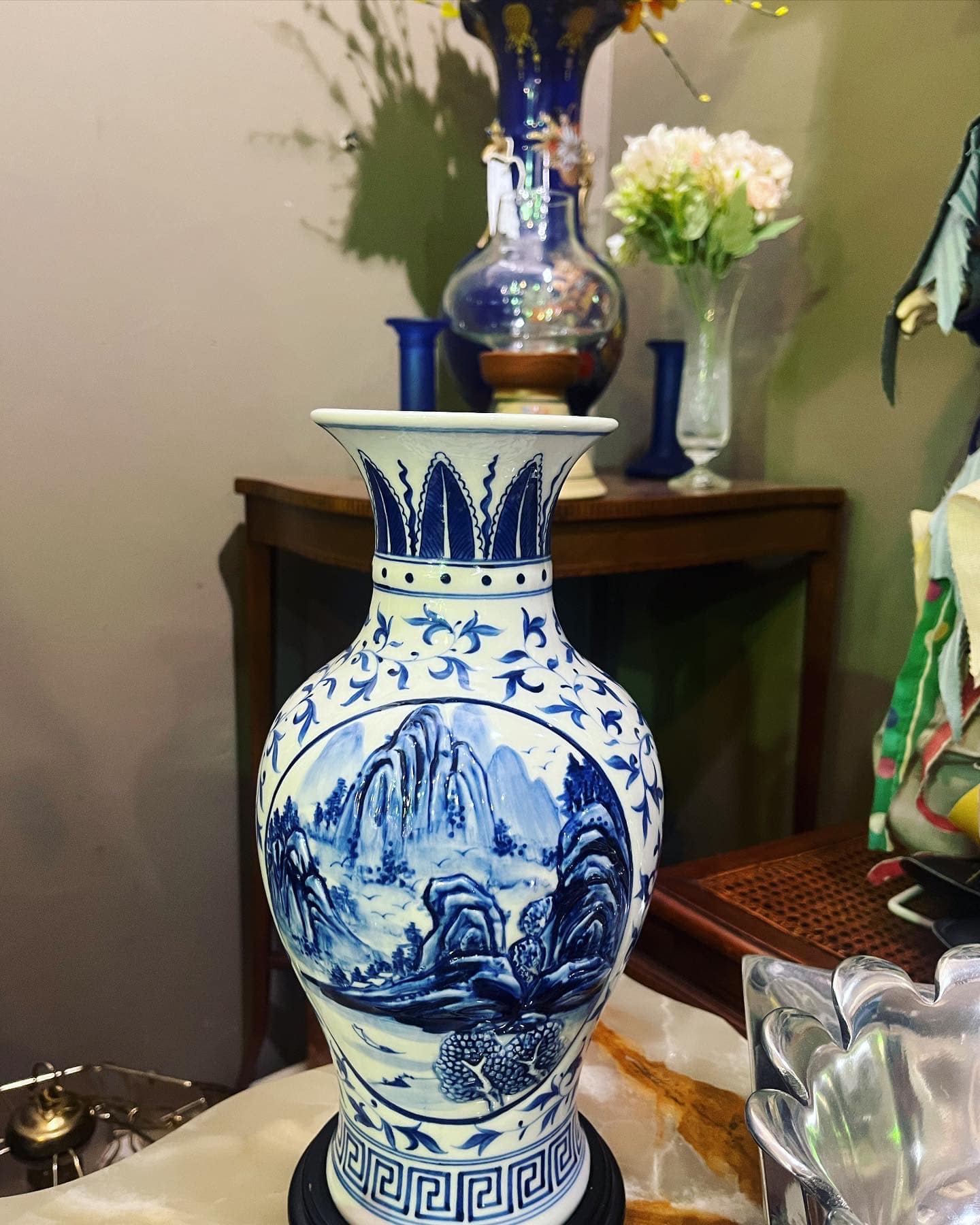 Blue & white Chinese vase