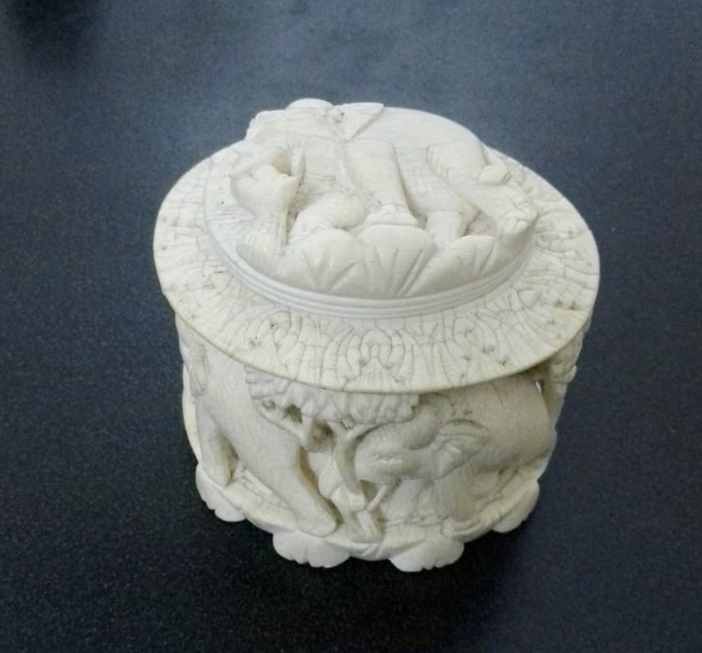 SOLD! Late 19th Century Indian carved ivory trinket box: R3,000