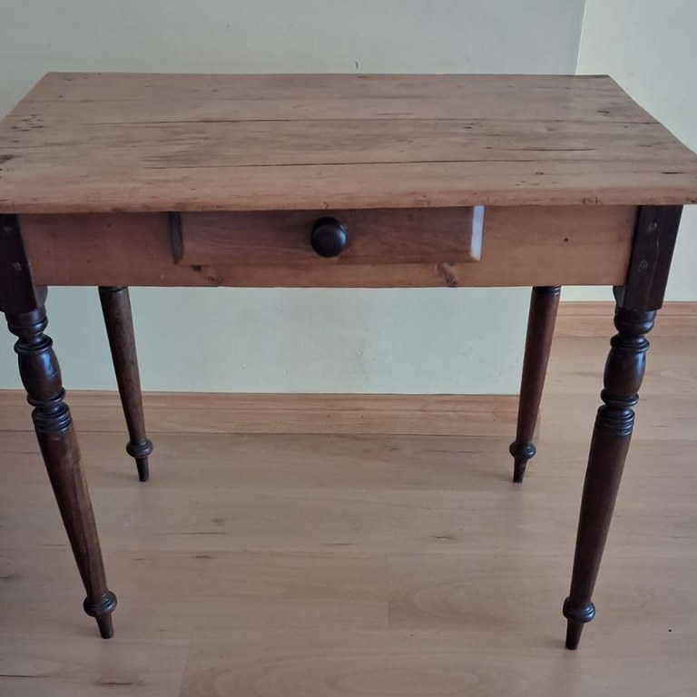 Cape stinkwood & yellow wood desk with one drawer, c1840 Cape stinkwood & yellow wood desk with one drawer, c1840