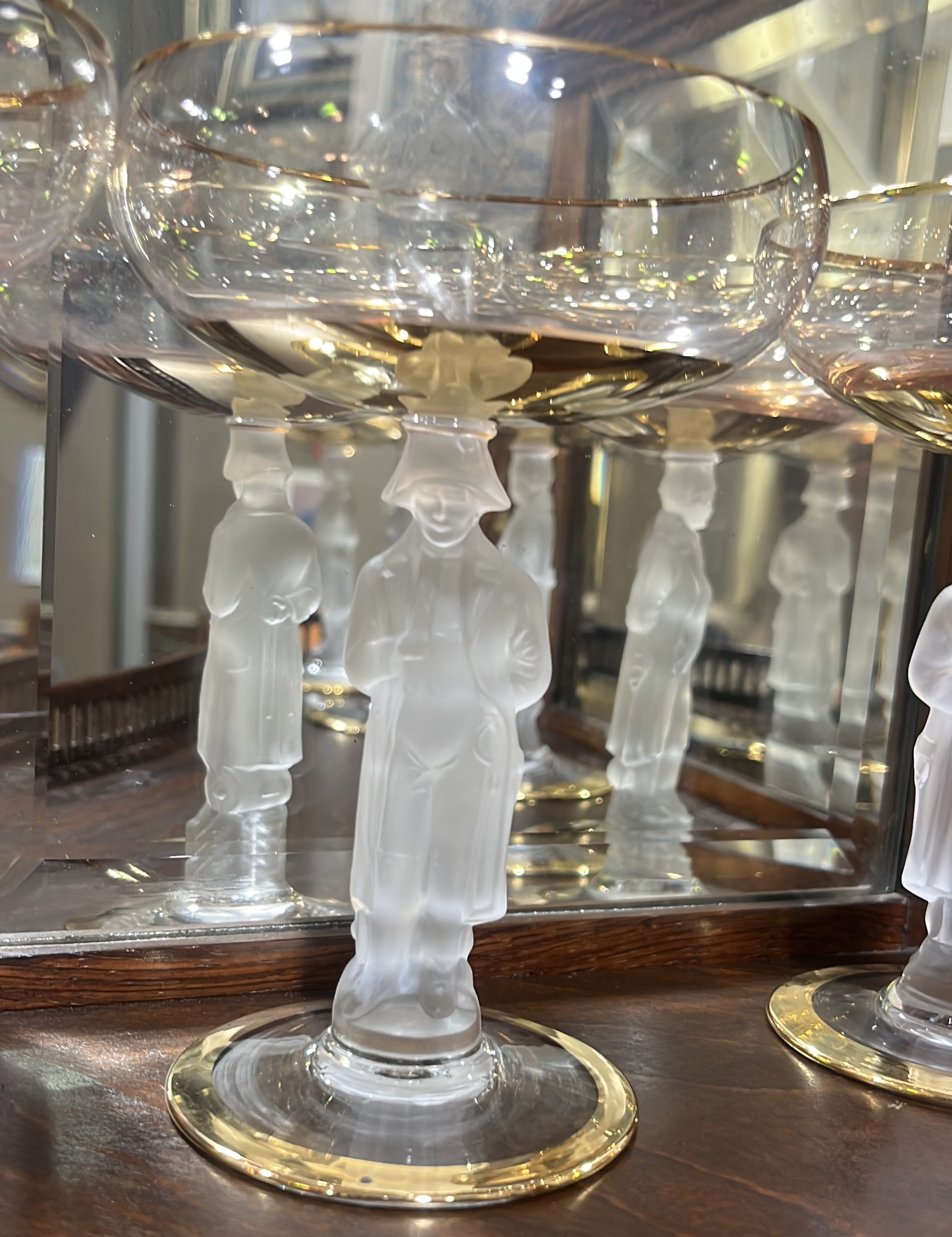 Bayel Napoleon gilt crystal coupes: POR