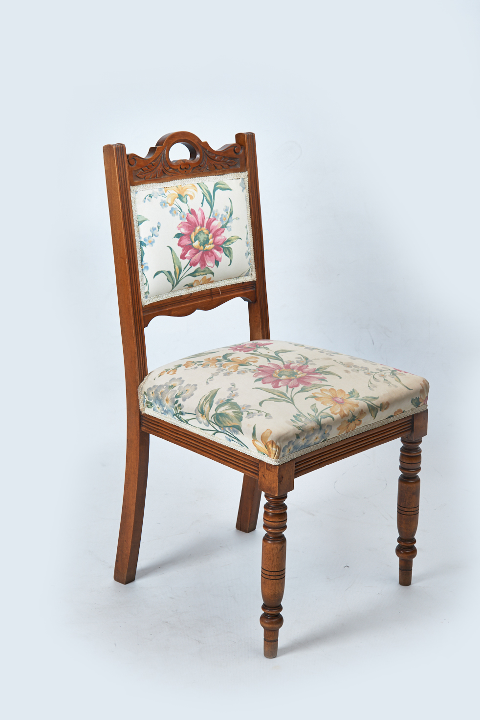 GHORBANY CHAIR AUCTION4478.jpg