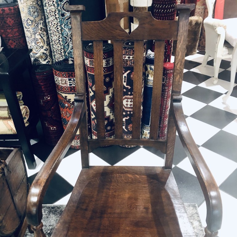 ANTIQUE ART AND CRAFT CHAIR