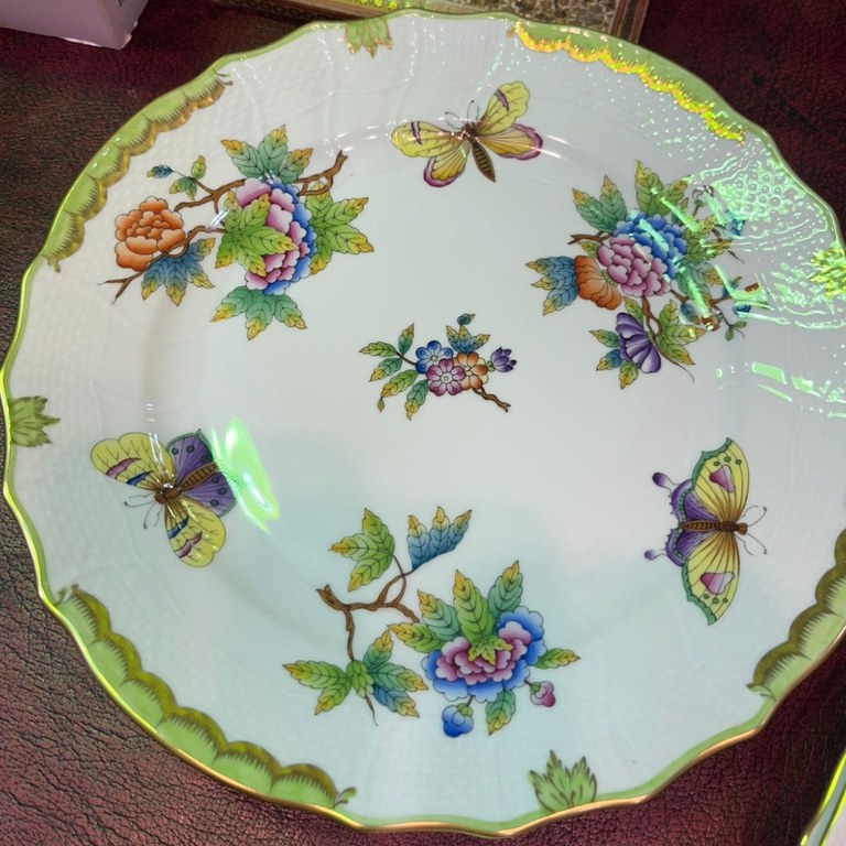 Herend Queen Victoria dinner plate: R4,200 Herend Queen Victoria dinner plate: R4,200