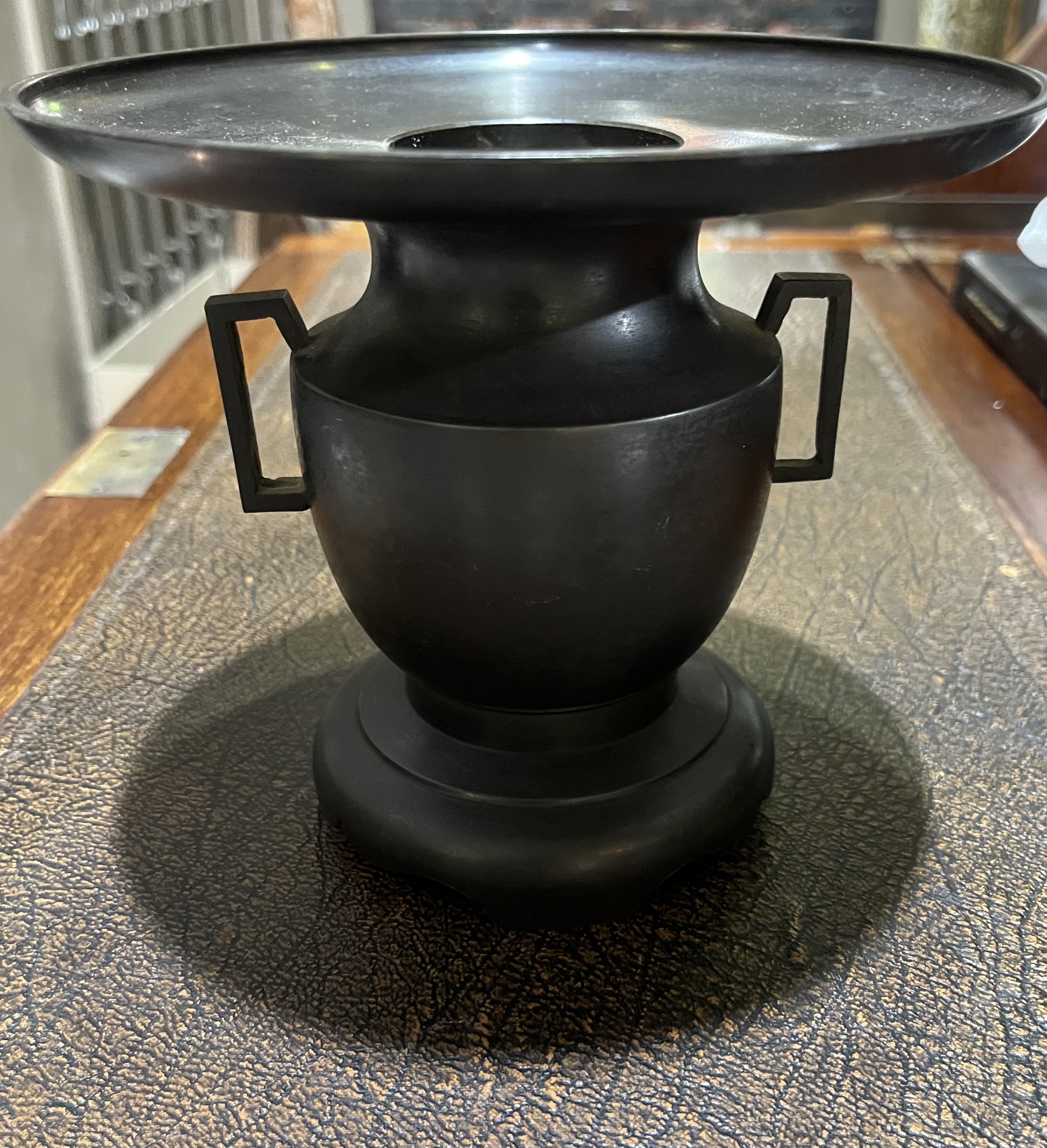 Antique Japanese bronze Usubata Ikebanai