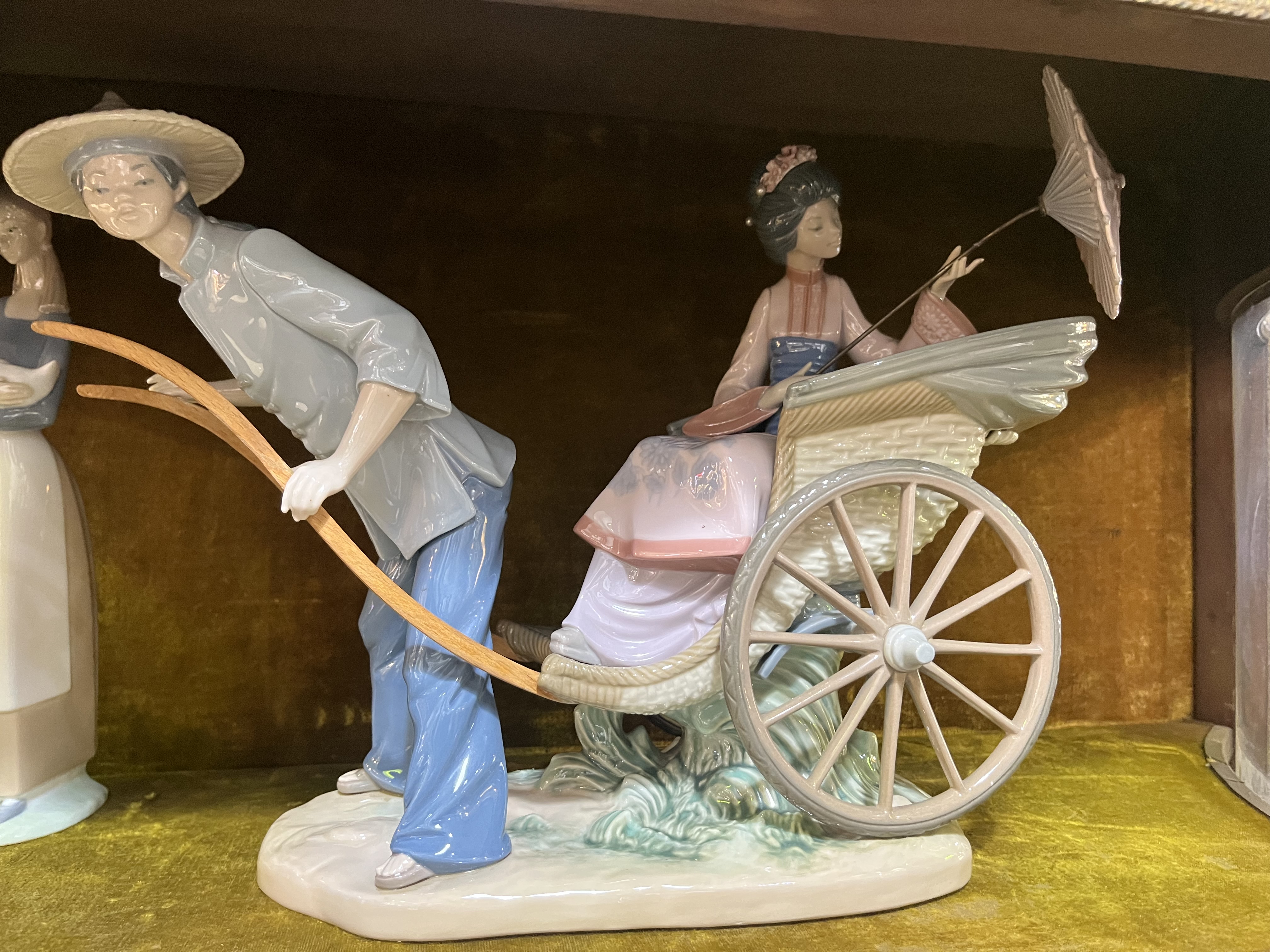 Lladro "Rickshaw ride": POR