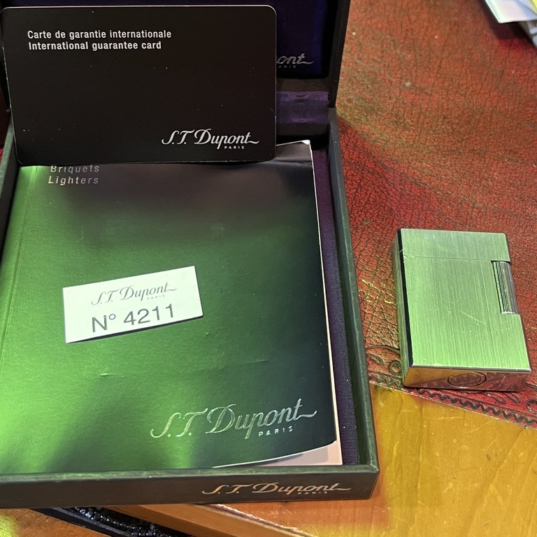 S.T. Dupont Ligne 2 Gatsby lighter: R10,000