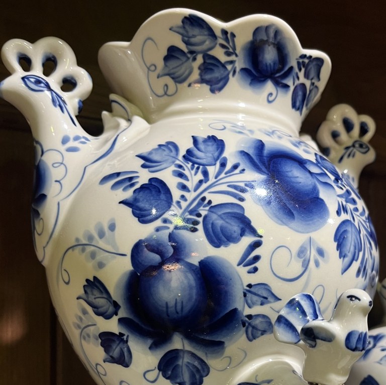 Russian Blue & White porcelain urn - R2,500