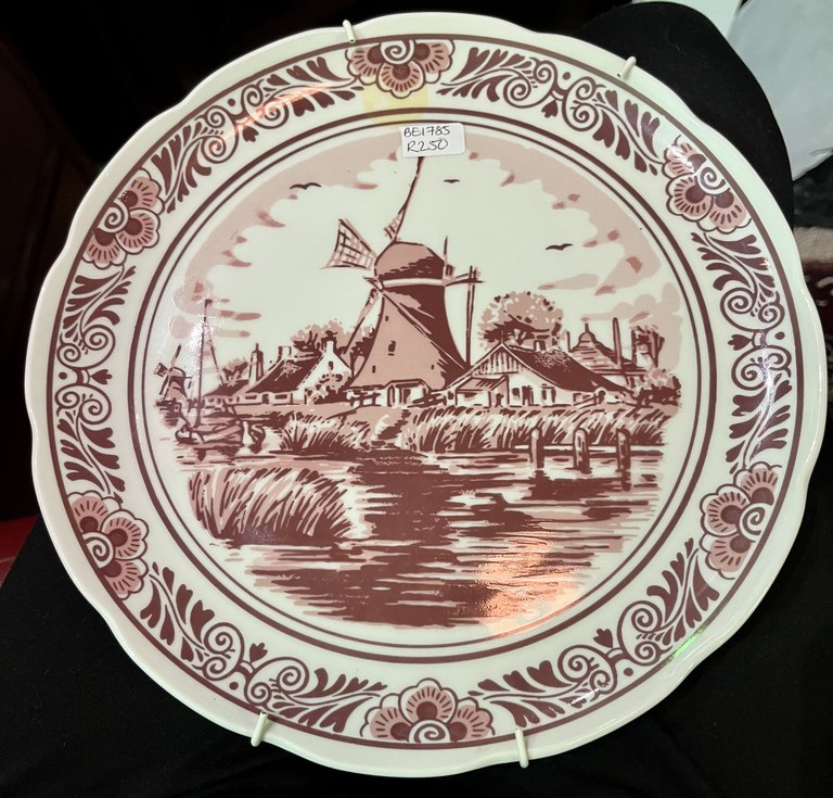 Delft pink windmills plate: R250