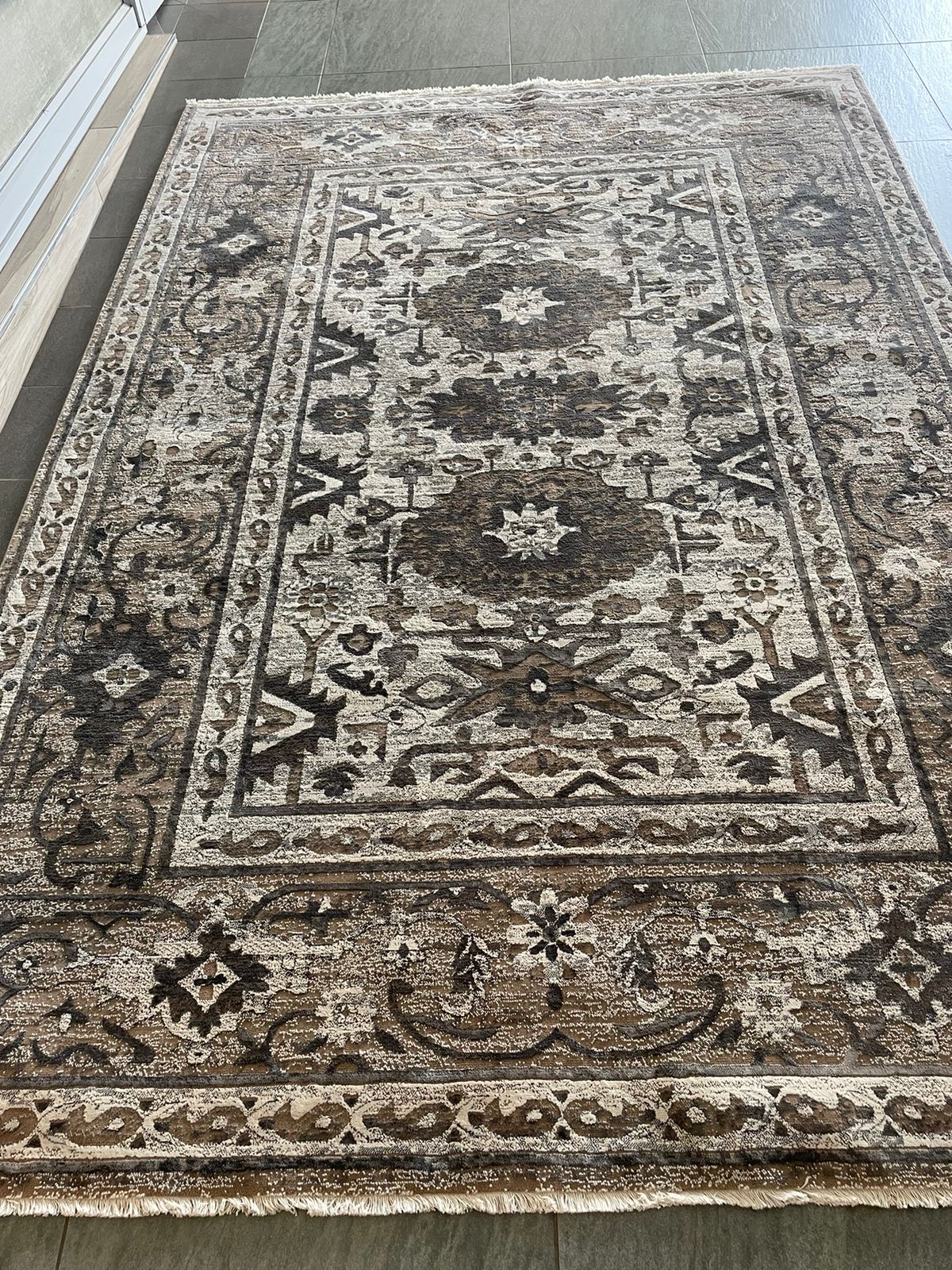 Classic rug 290x203: R9,999