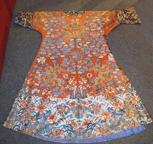 A FINE CHINESE DRAGON ROBE