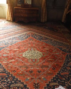 Large carpet attributed to Féraghan in Iran, (city of Arak previously known as Sultanabad)
