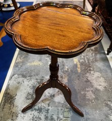 George III pie-crust tripod tables