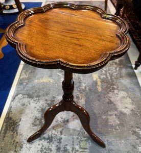 George III pie-crust tripod tables